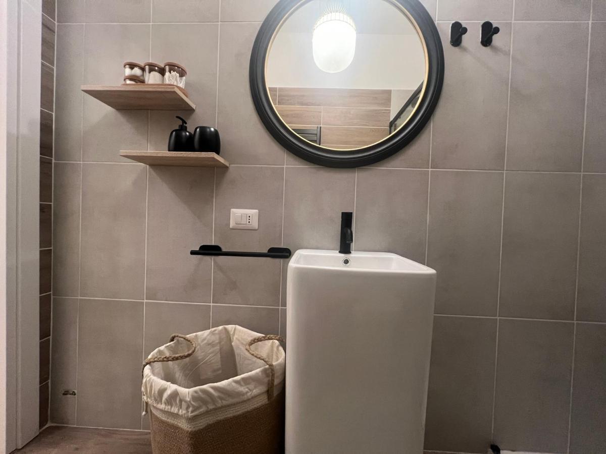 Ferienwohnung Regina Milano In Bocconi Exterior foto