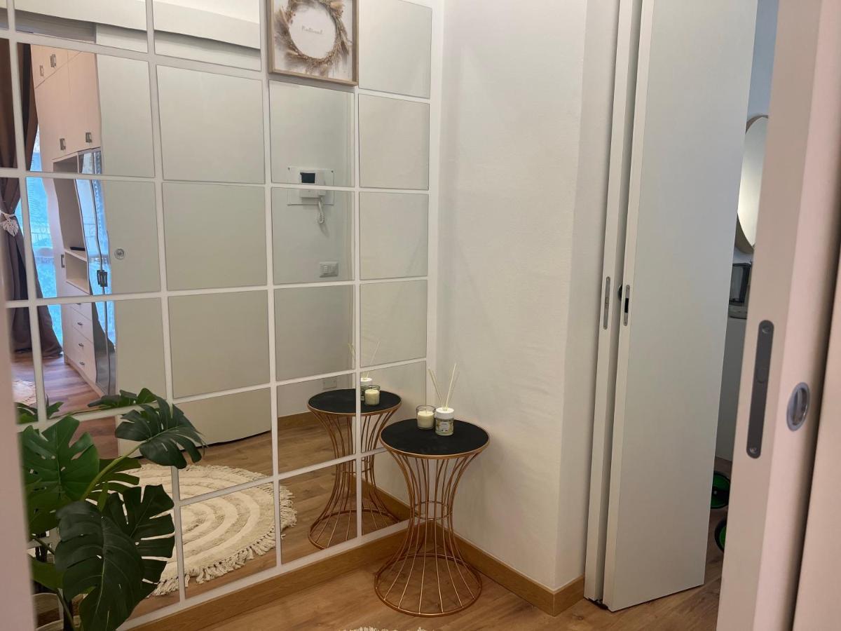 Ferienwohnung Regina Milano In Bocconi Exterior foto